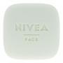Ansiktsrengöring Naturally Clean Nivea Fast Exfoliering Motverkar ojämnheter (75 g)