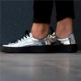 Chaussures de sport pour femme Puma Basket Platform Metallic Gris clair